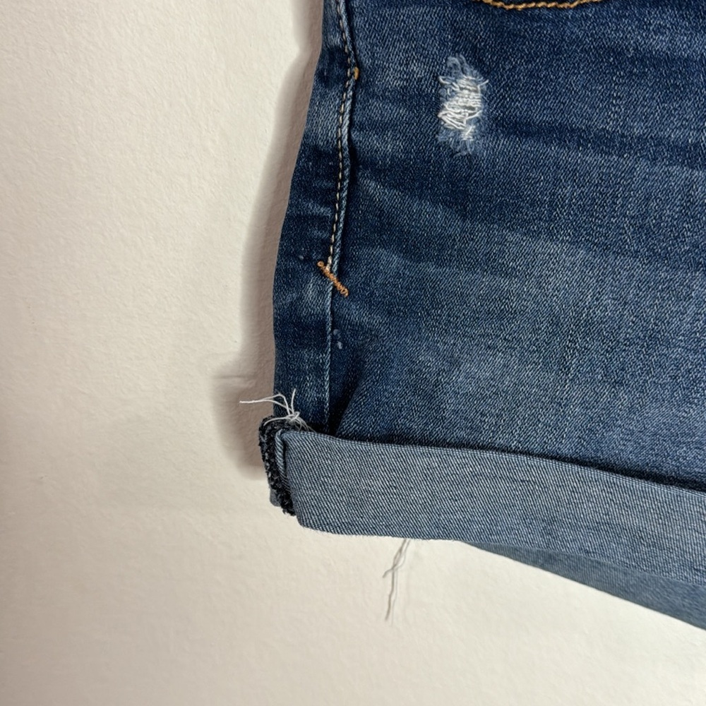 American Eagle super stretch distressed cuffed medium wash denim shorts size 4 - Picture 7 of 11